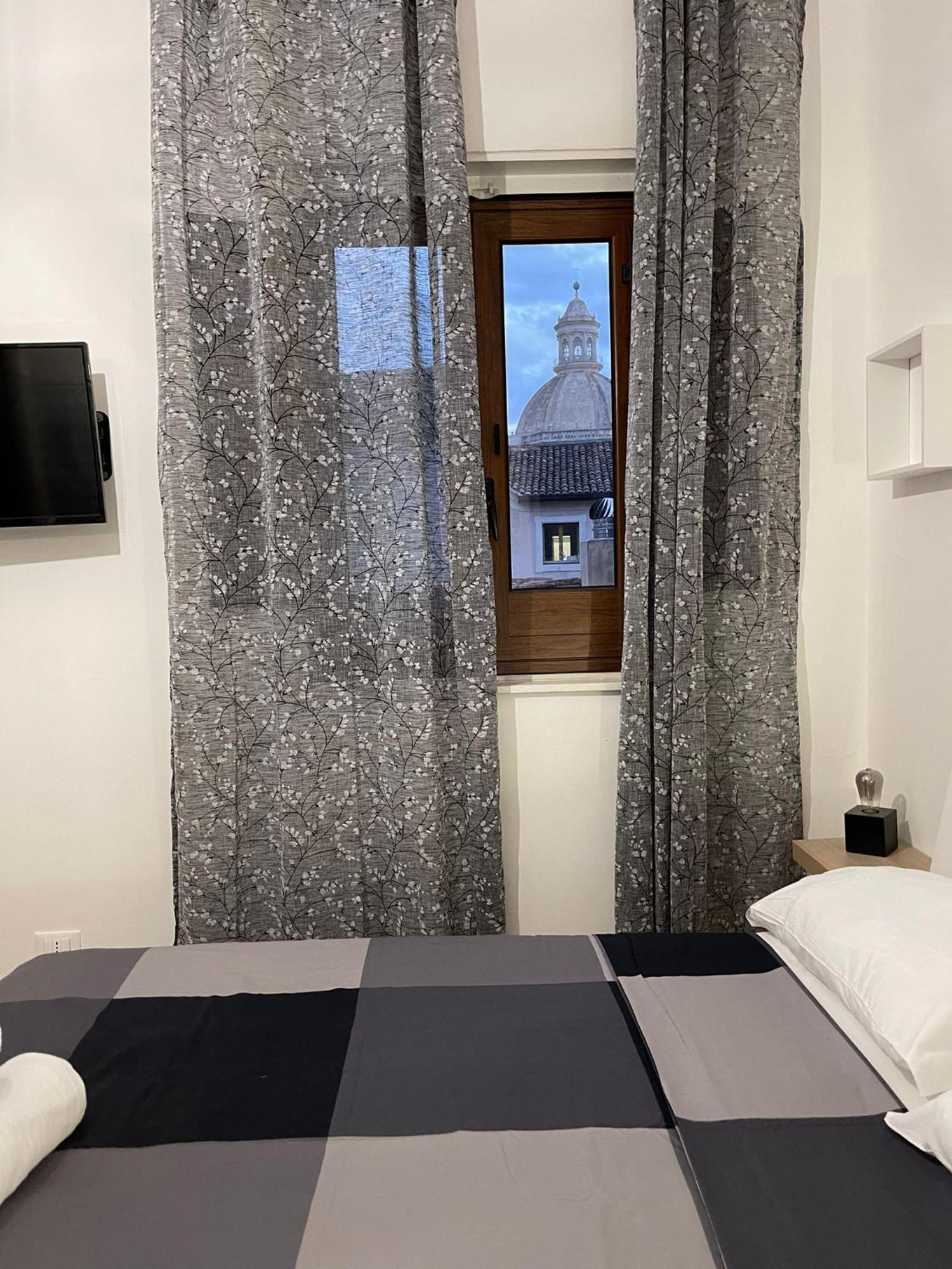 Sottinsu Appartamenti Catania Luaran gambar